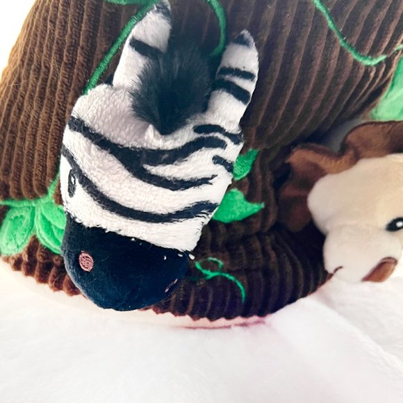 MOON & STARS Multi Piece Plush Safari Animals w/Tree Trunk Carrier, NWT - Picture 5 of 14